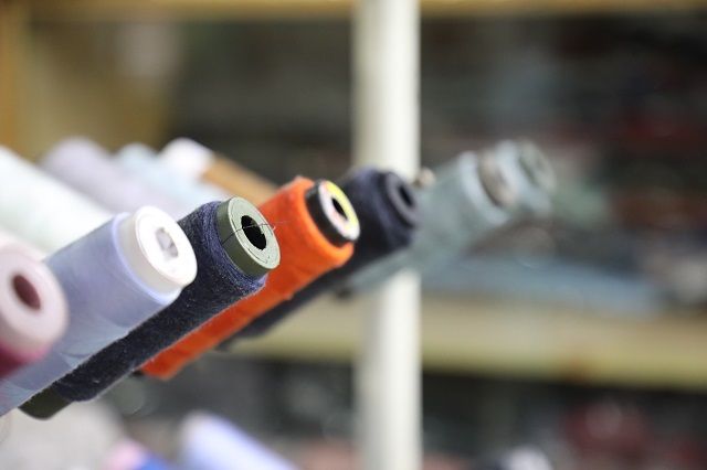 apparel-makers-using-artificial-fibers