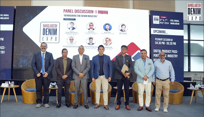 Katta xoroz butunlay mushuk ichida