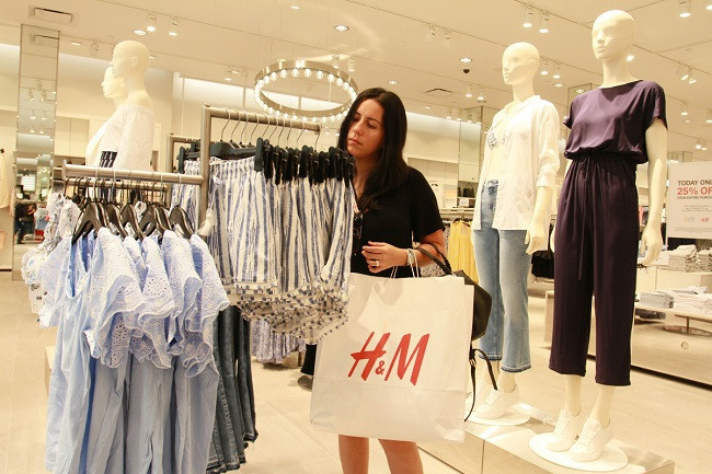 H M stands by Bangladeshi suppliers no discounts on delayed orders