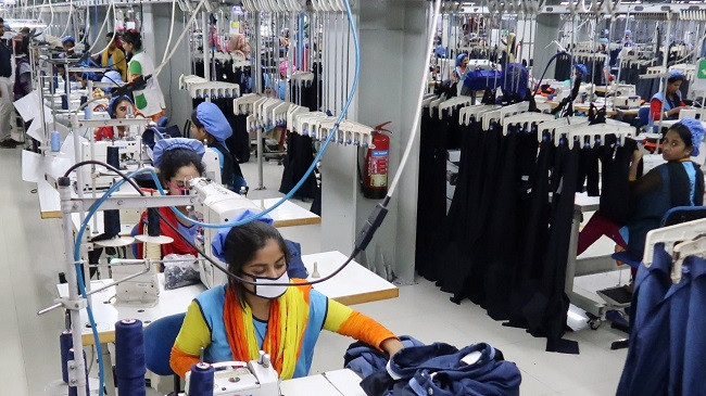Bangladesh apparel export holds second spot with marginal growth